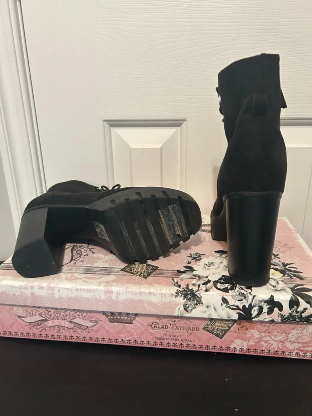Forever 21 Black Lace-Up Platform Ankle Boots